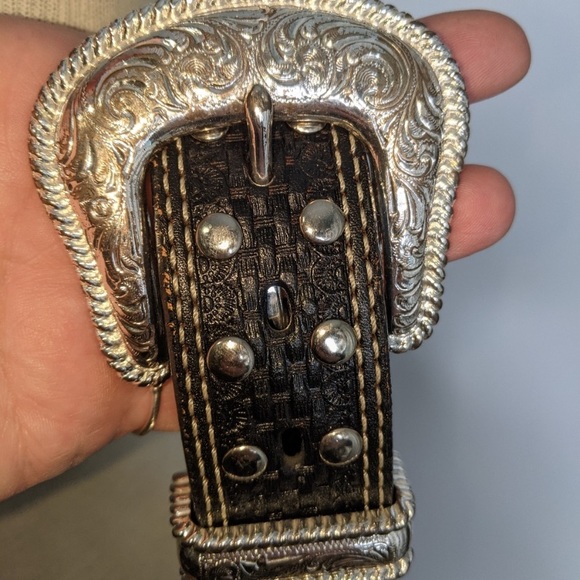 Western Riveted Faux Leather Belt Large Silver Tone Buckle & Rivets Unisex 50" - Picture 4 of 10